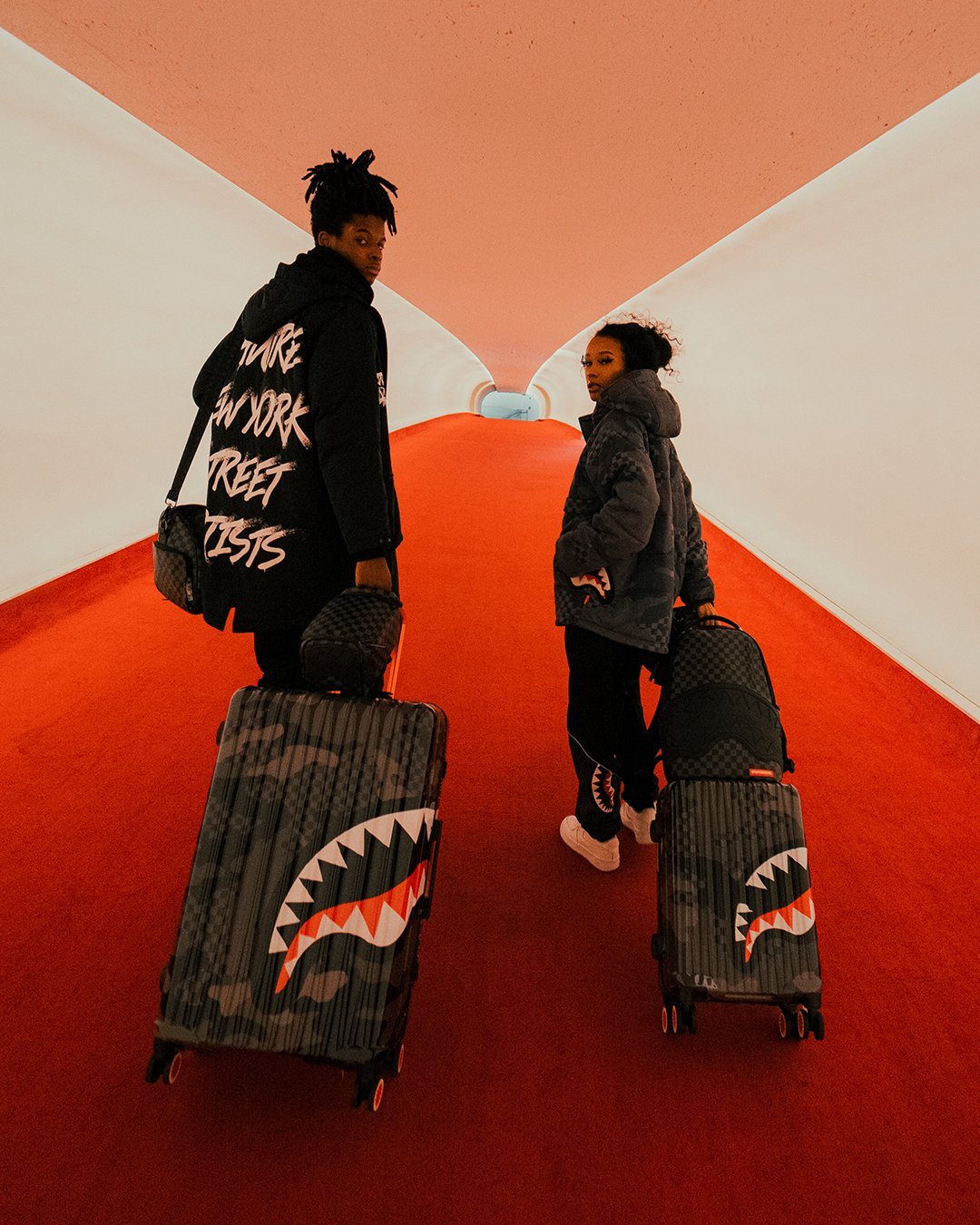 3AM SHARKNAUTICS 29.5? FULL-SIZE LUGGAGE