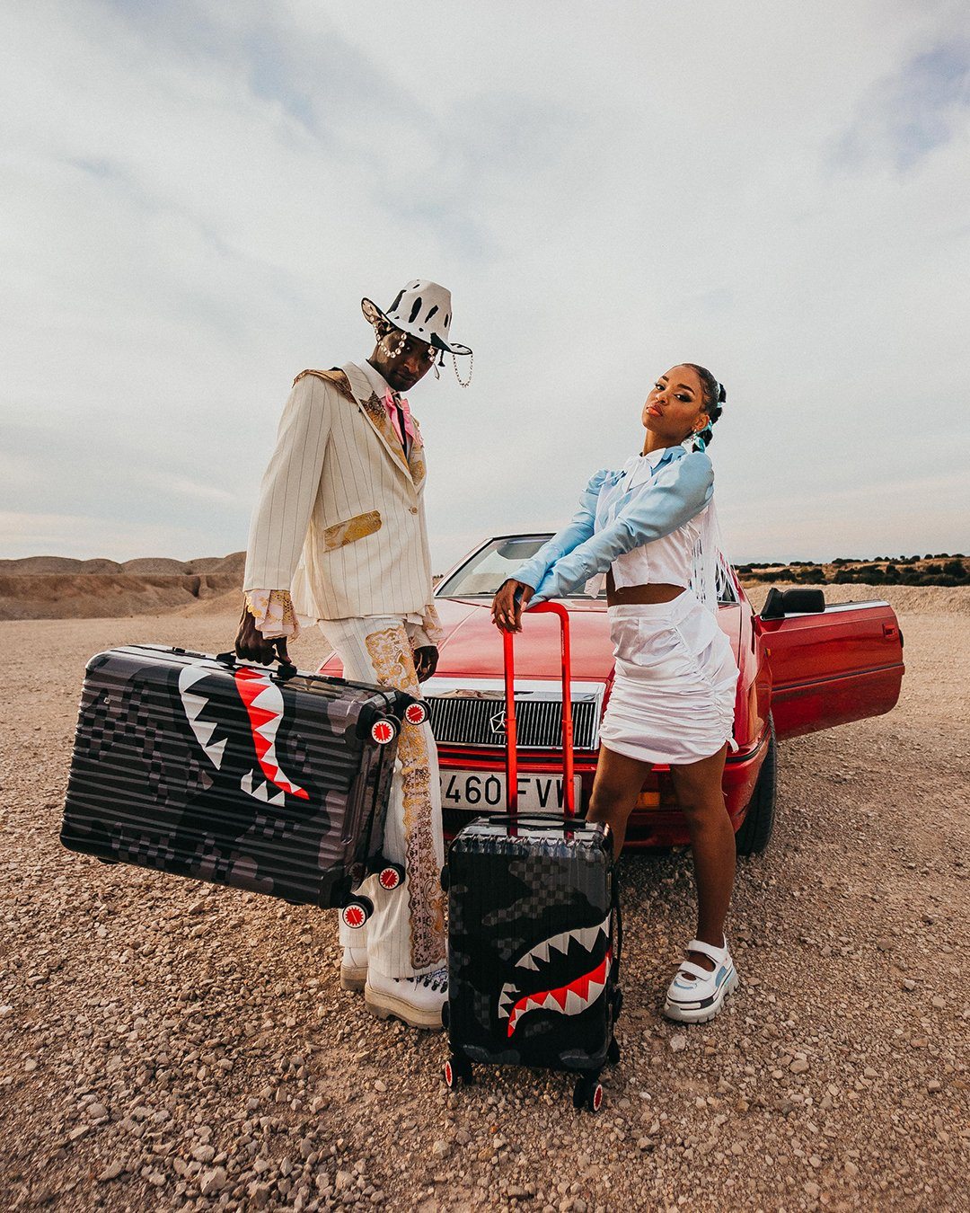 3AM SHARKNAUTICS 29.5? FULL-SIZE LUGGAGE