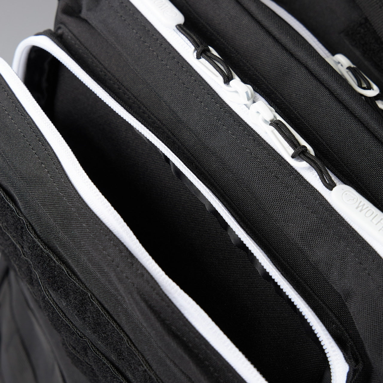 35L Backpack Power Slap Black