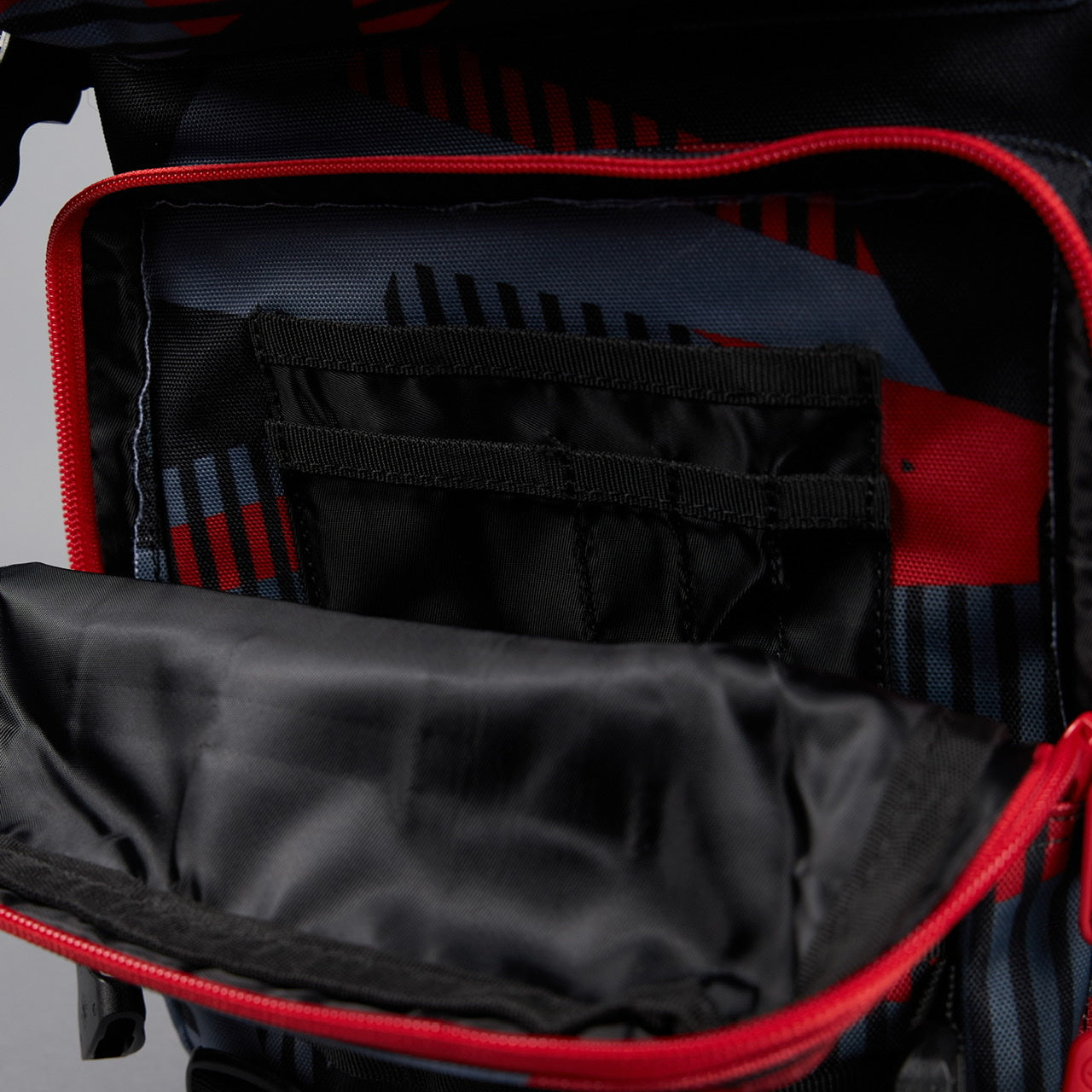 25L Backpack Adrenaline Red