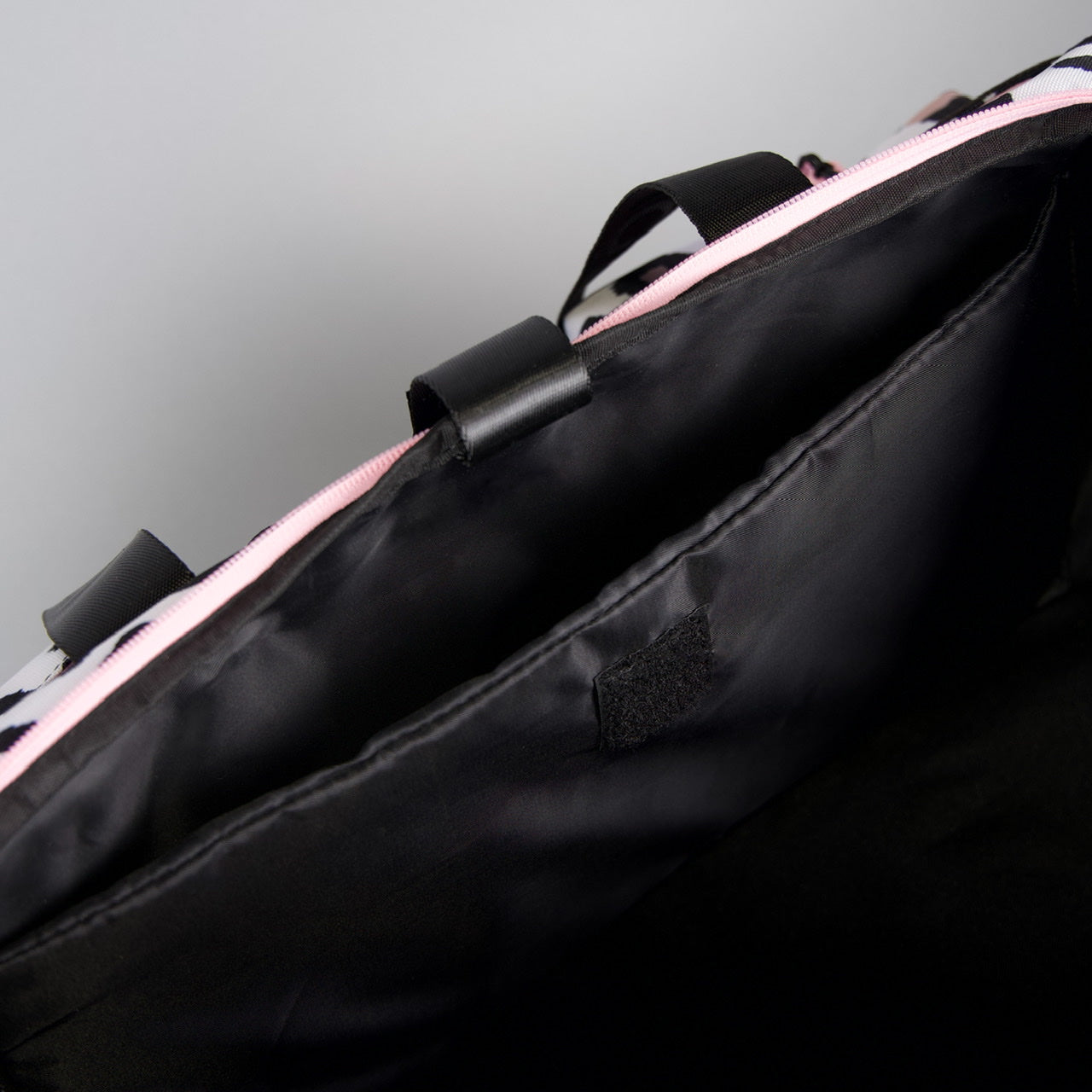 40L Ultimate Duffle Bag Leopard Pink Zip (SALE)