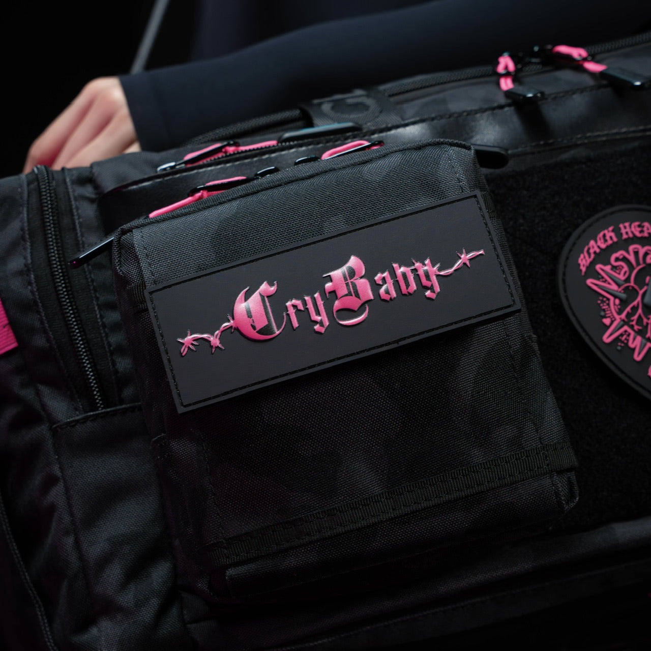 30L Perfect Duffle Bag Black Hearts