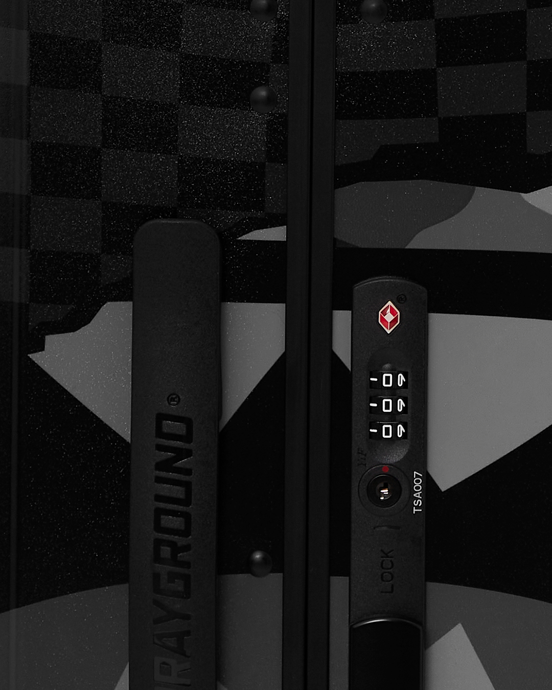 3AM RIPTIDE SHARKNAUTICS HARDSHELL CARRY-ON LUGGAGE