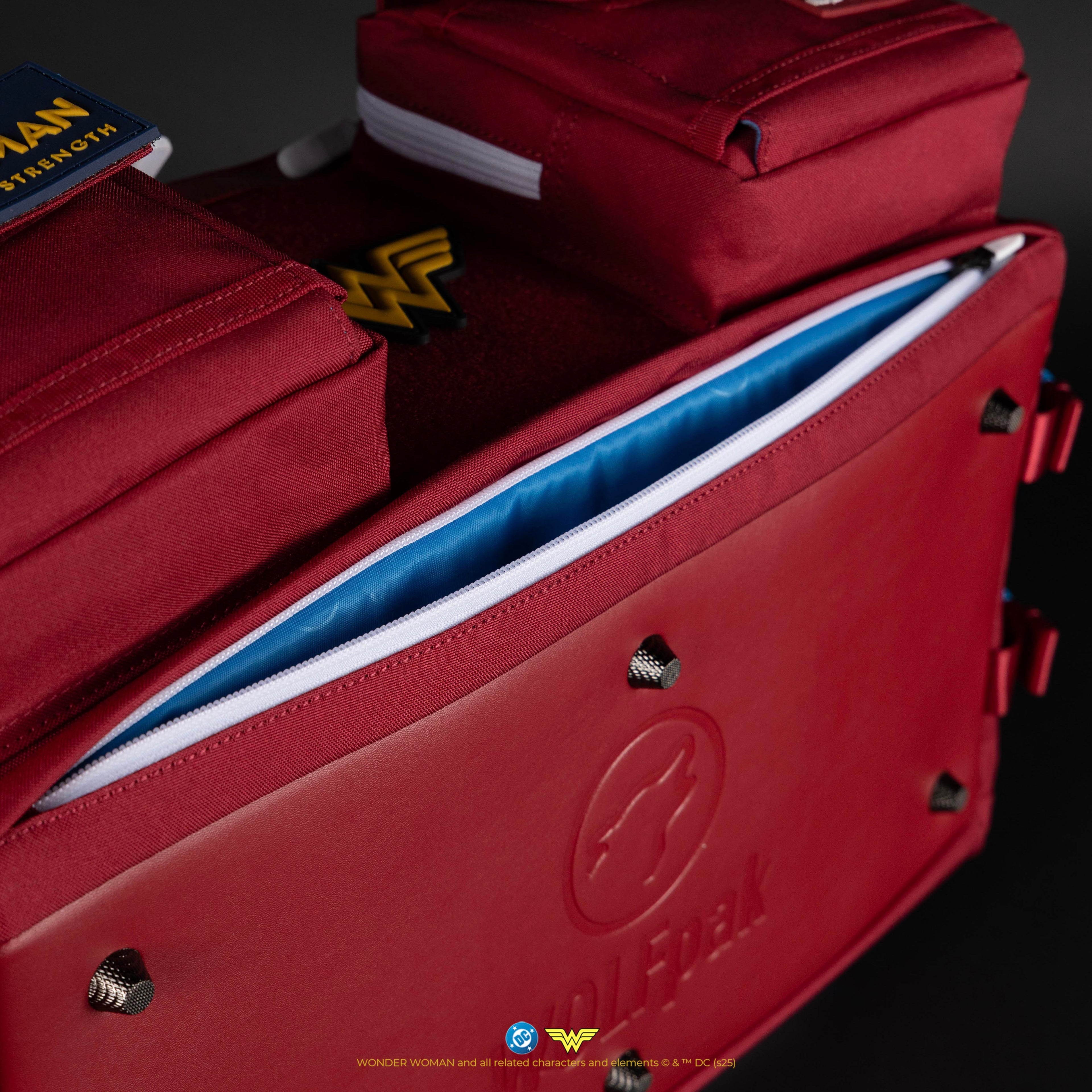 30L Perfect Duffle Bag Wonder Woman