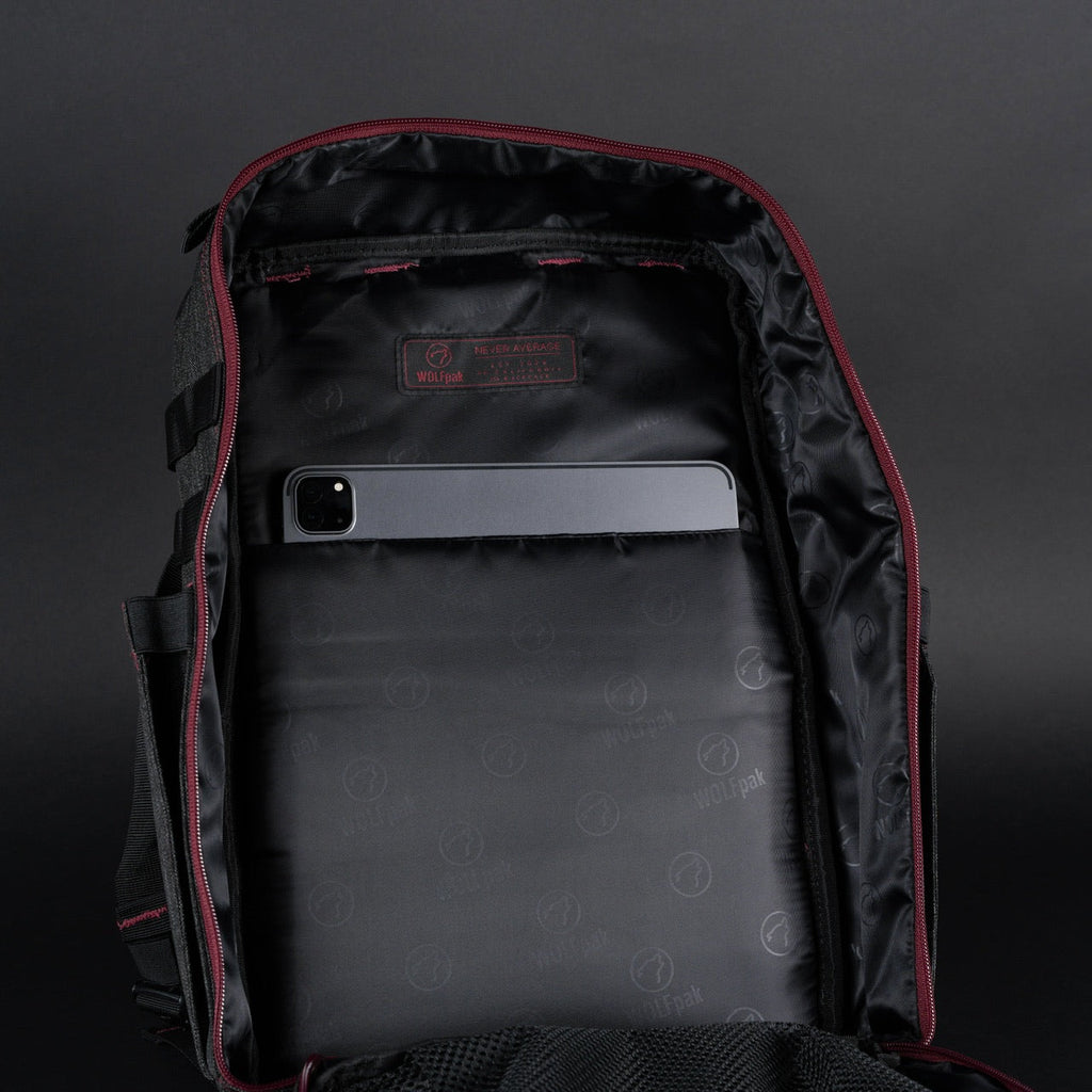 35L Backpack Black Widow