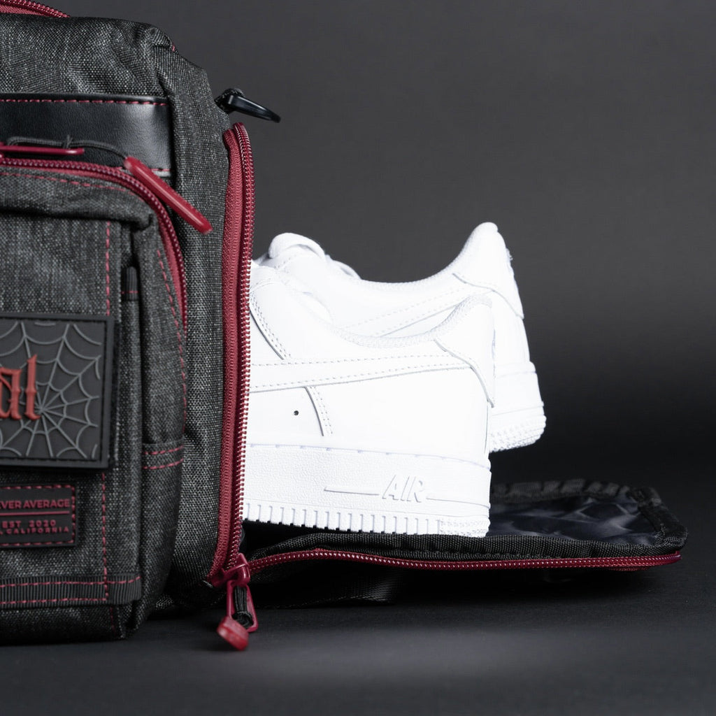 30L Perfect Duffle Bag Black Widow