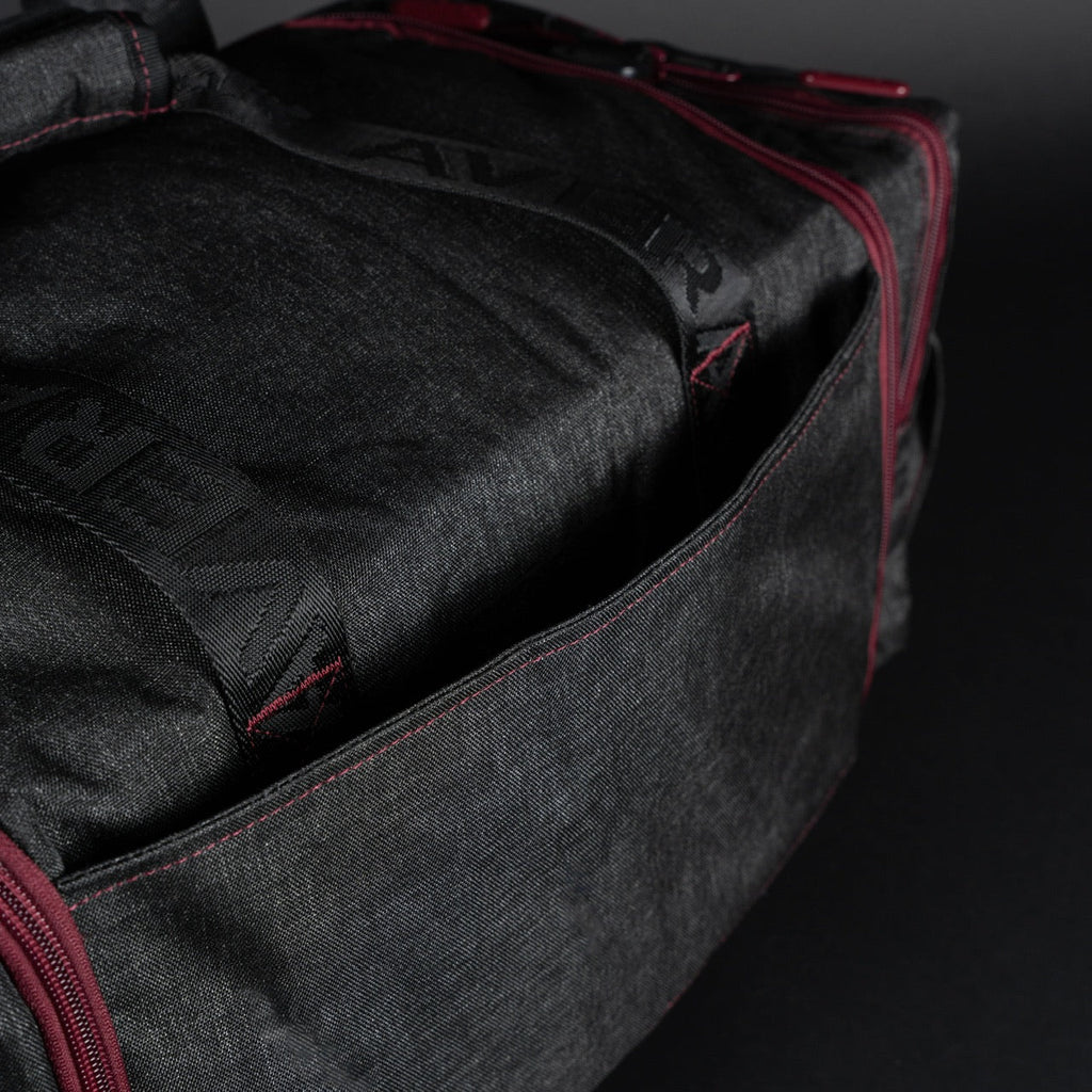 30L Perfect Duffle Bag Black Widow