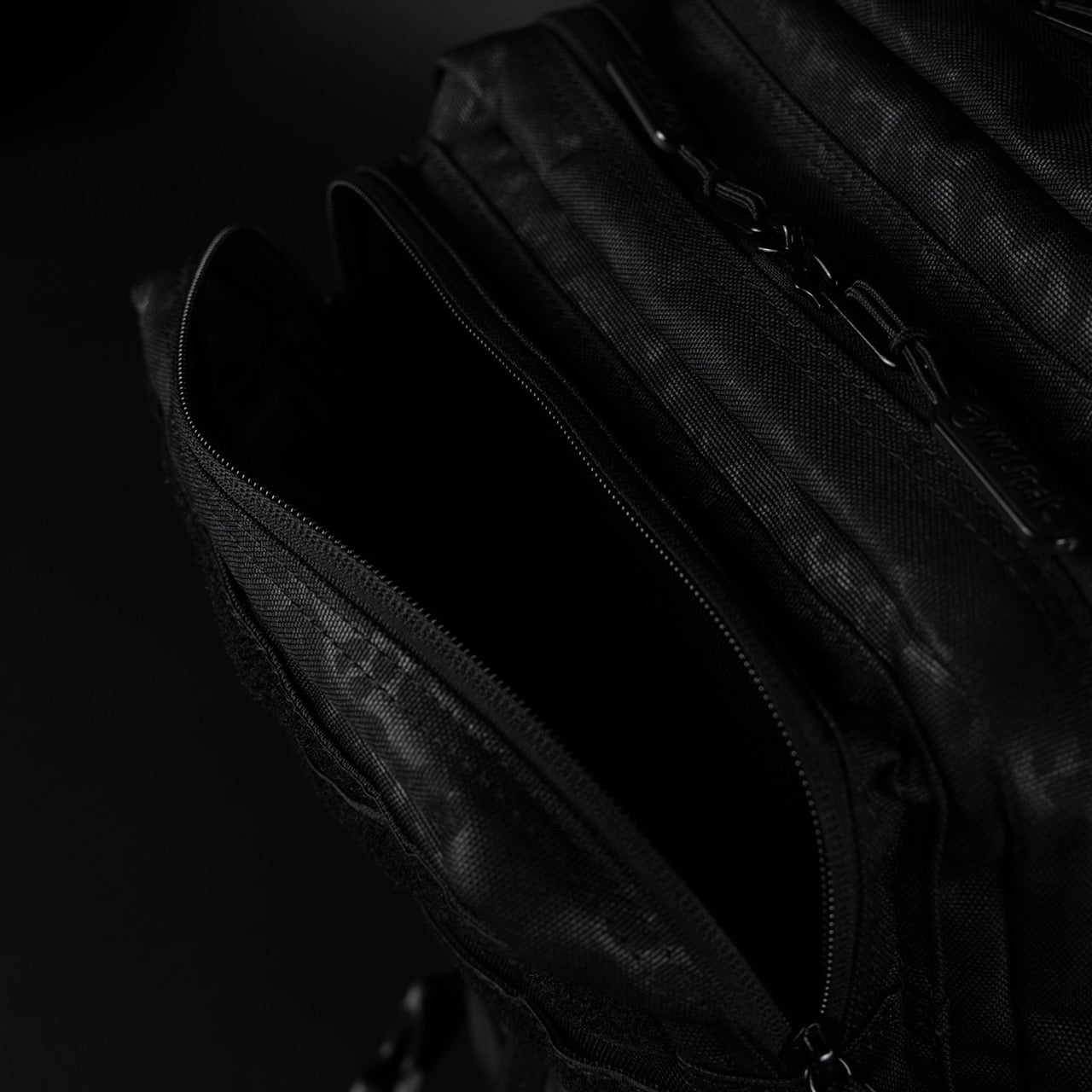 35L Backpack Black Leopard