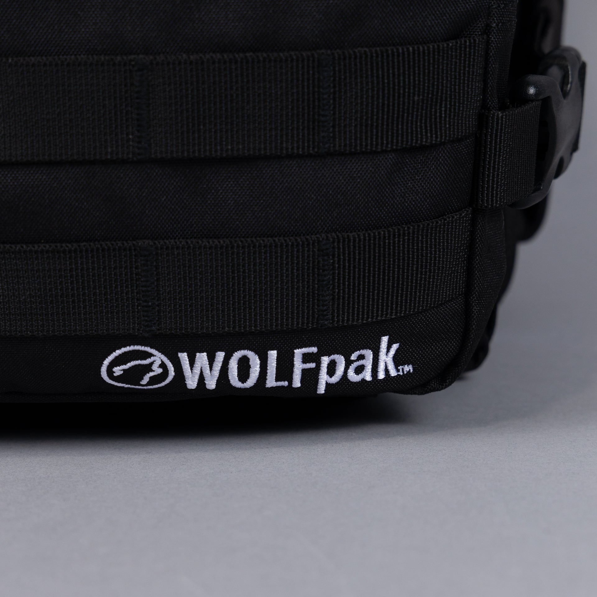 25L Backpack Power Slap Black